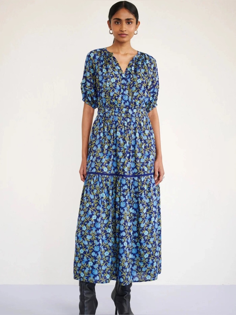 Banjanan Selma Maxi Dress in Pomegranate
Vine Lapis, Size XL
